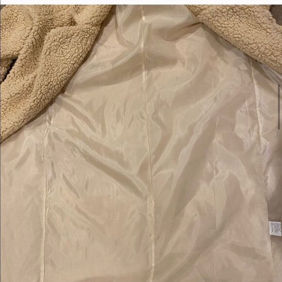 NWT Beautiful Faux Shearling Teddy Coat - Picture 8 of 9